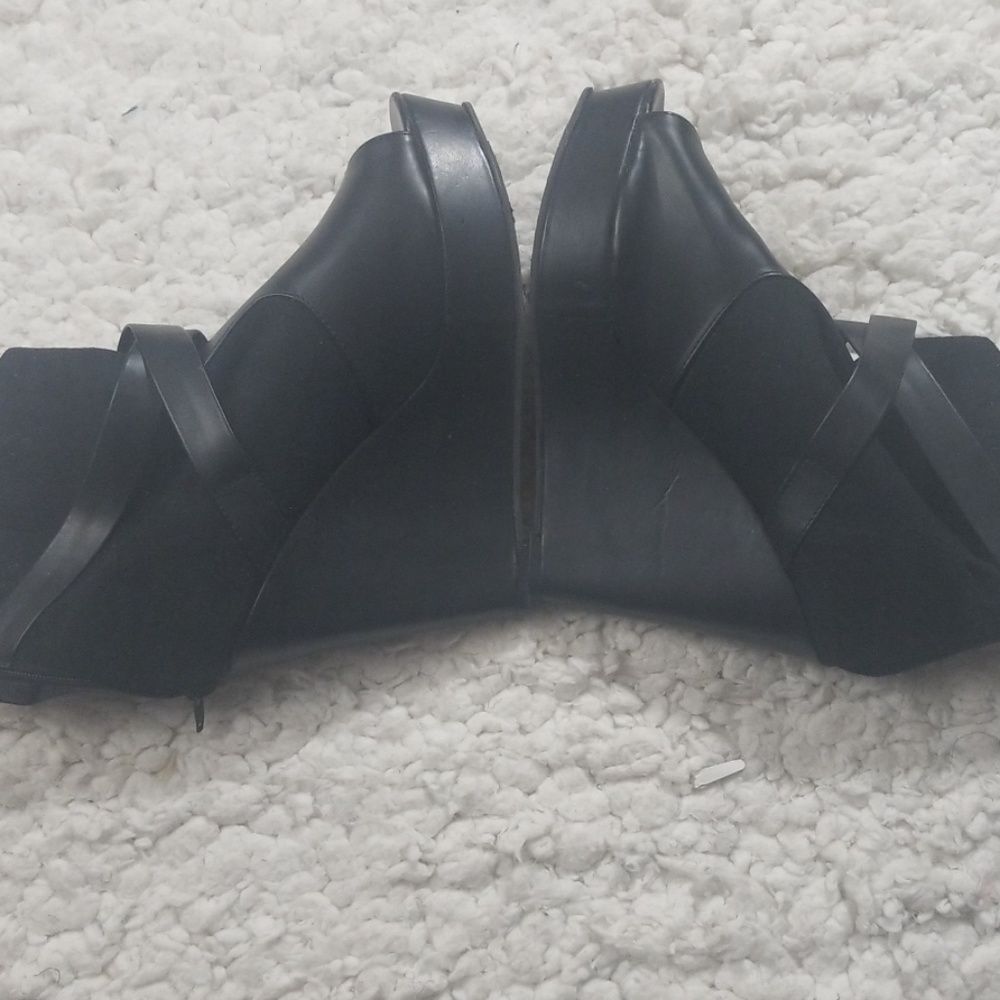 Torrid wedge bootie